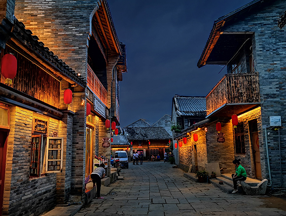 點(diǎn)亮千年古鎮(zhèn)中渡，文旅夜游又添一彩！
